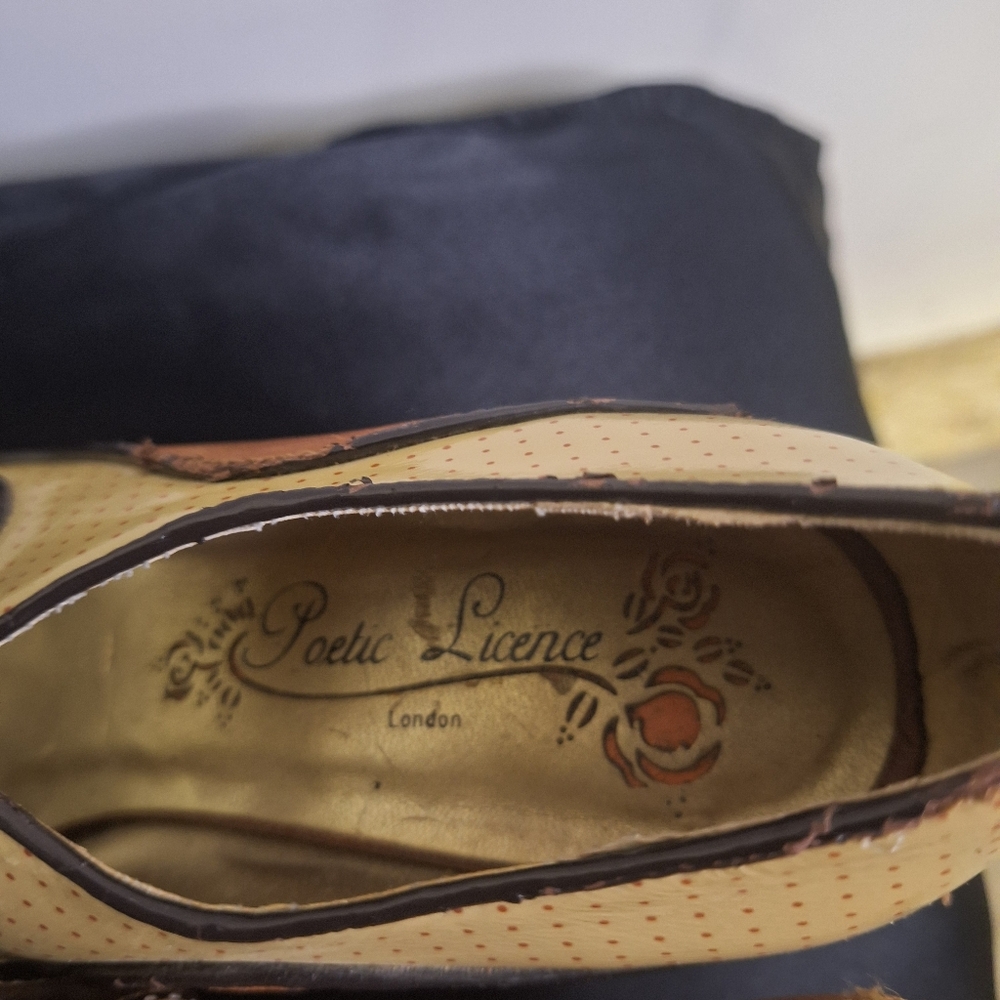 Poetic License Brown and Cream Vintage Inspired Kitten Heels Sz 6 - Picture 4 of 7